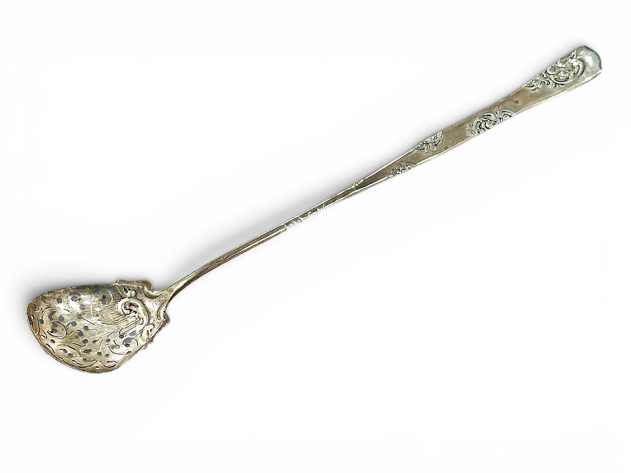 J.E. Caldwell & Co. Cuchara Mote de Plata Sterling Reticulada con Decoración Rococó de Volutas