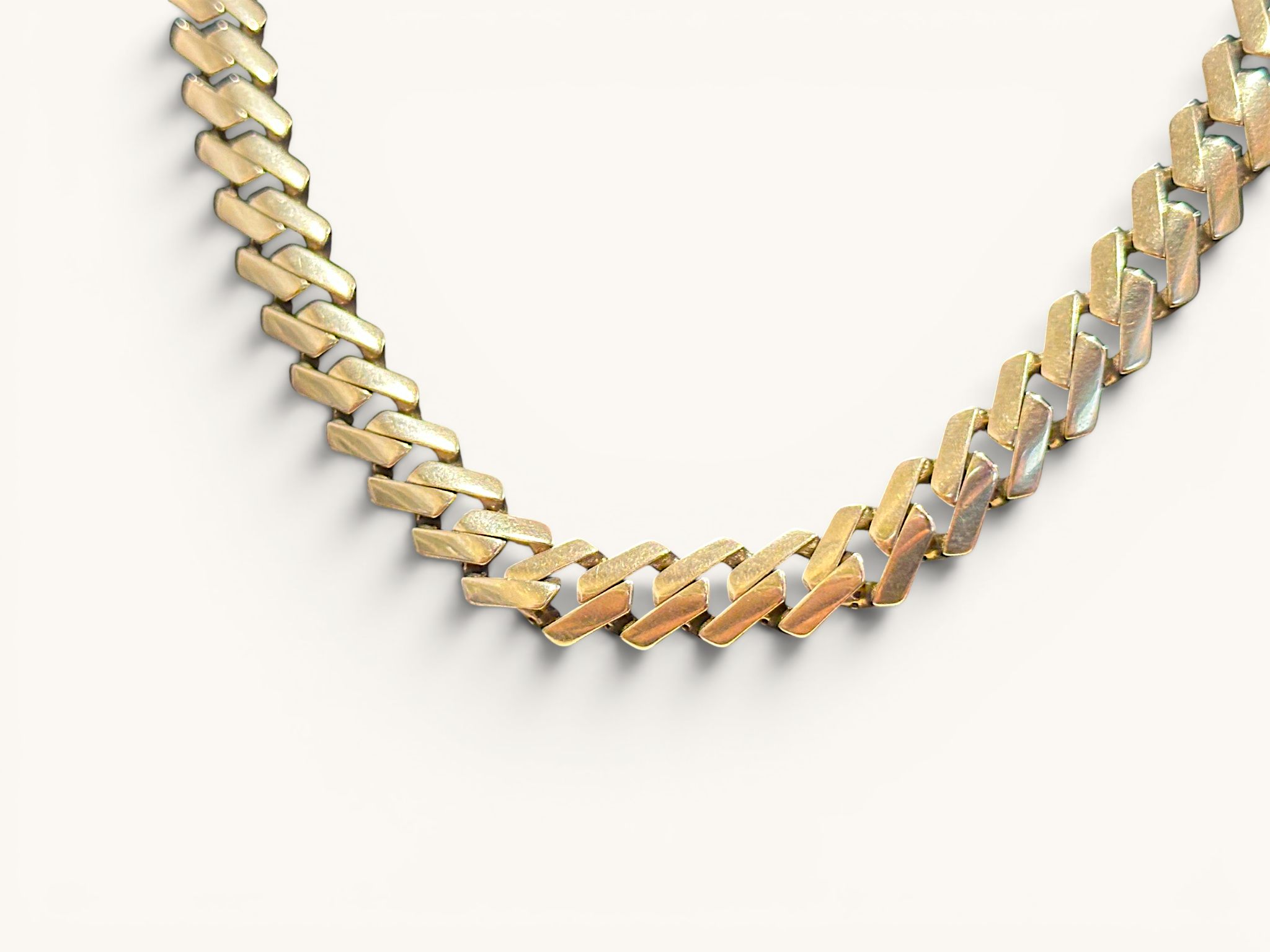 Collar de Eslabón Cubano con Acentos de Diamante de Oro de 10K Monaco Chain Edge 2