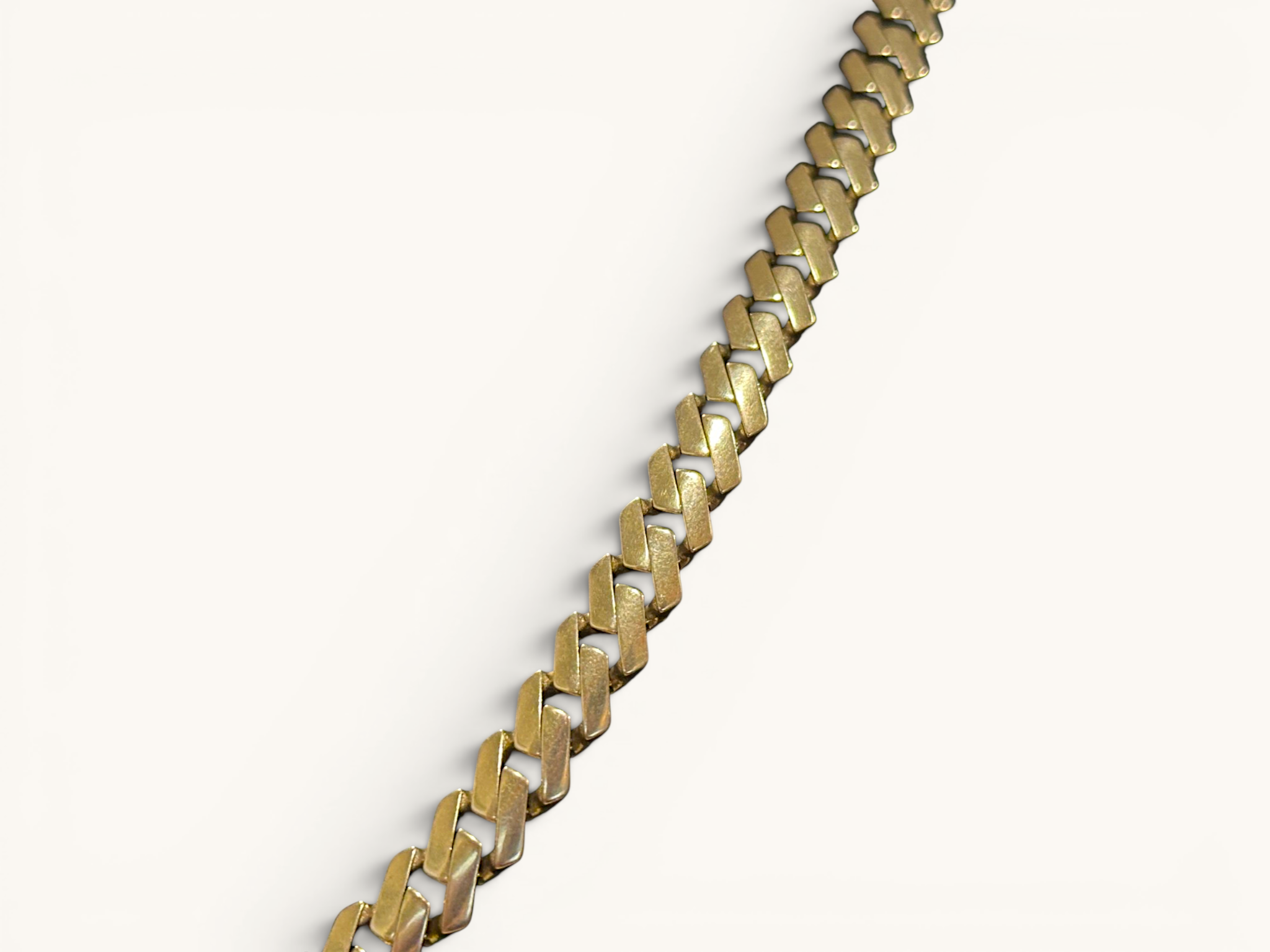 Collar de Eslabón Cubano con Acentos de Diamante de Oro de 10K Monaco Chain Edge 3