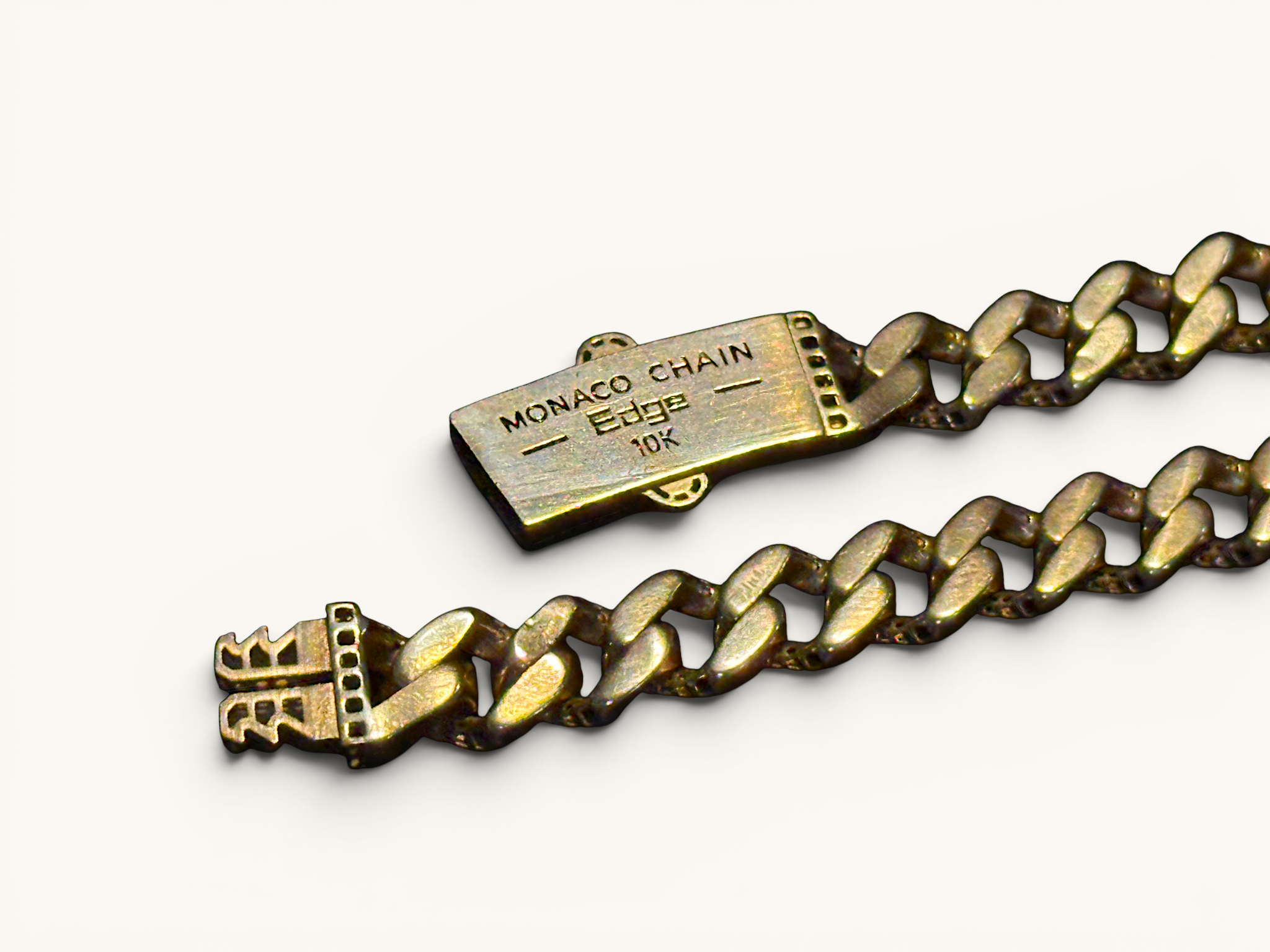 Collar de Eslabón Cubano con Acentos de Diamante de Oro de 10K Monaco Chain Edge 11